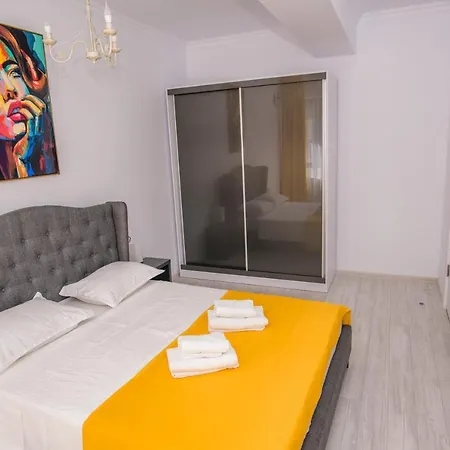 Solid Georgia * Mamaia